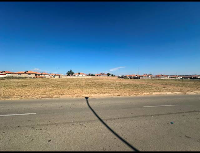 938M² VACANT LAND FOR SALE IN SOUTHERN GATEWAY